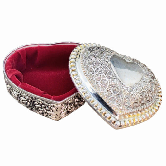 Vintage *Filigree Silver Tone Metal Heart Shaped Jewelry Trinket Box Lined w/ Lid