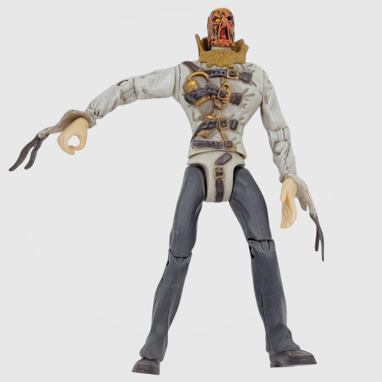 2005 *Mattel Batman Begins 5" Scarecrow/Dr. Jonathan Crane Action Figure