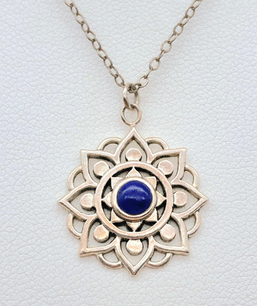 Vintage Sterling Silver Lapis Lazuli Lotus Mandala Pendant Necklace – Boho Chic