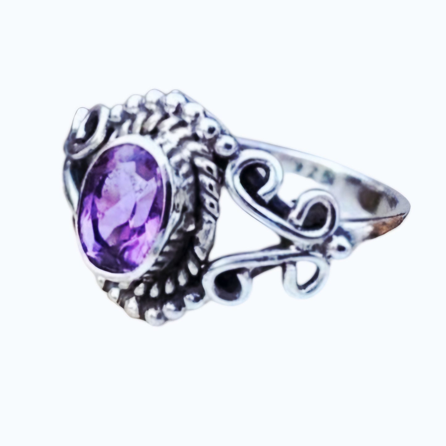 Dainty *Natural Purple Amethyst Ring: Sterling Silver Plated Oval Gemstone (sz 9)