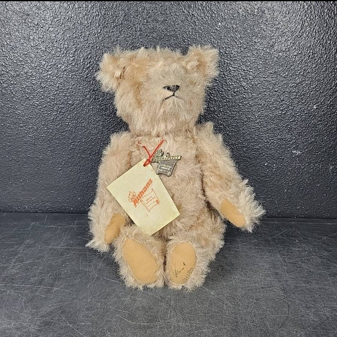 Vintage *Growler Teddy Bear Made by Althans #17/180 Signed