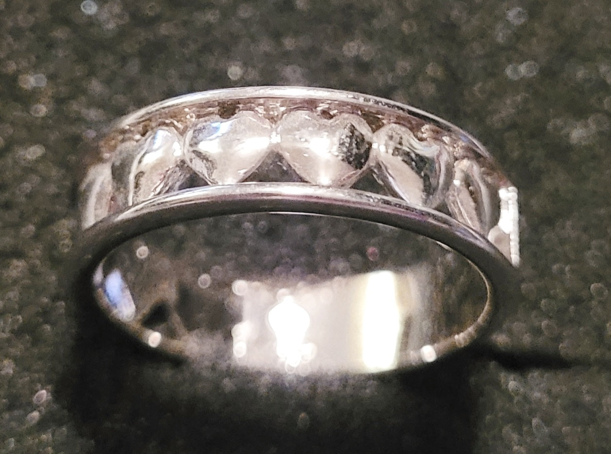 Pretty Silver Multiple Heart Ring Band Ring *Size 5 1/4