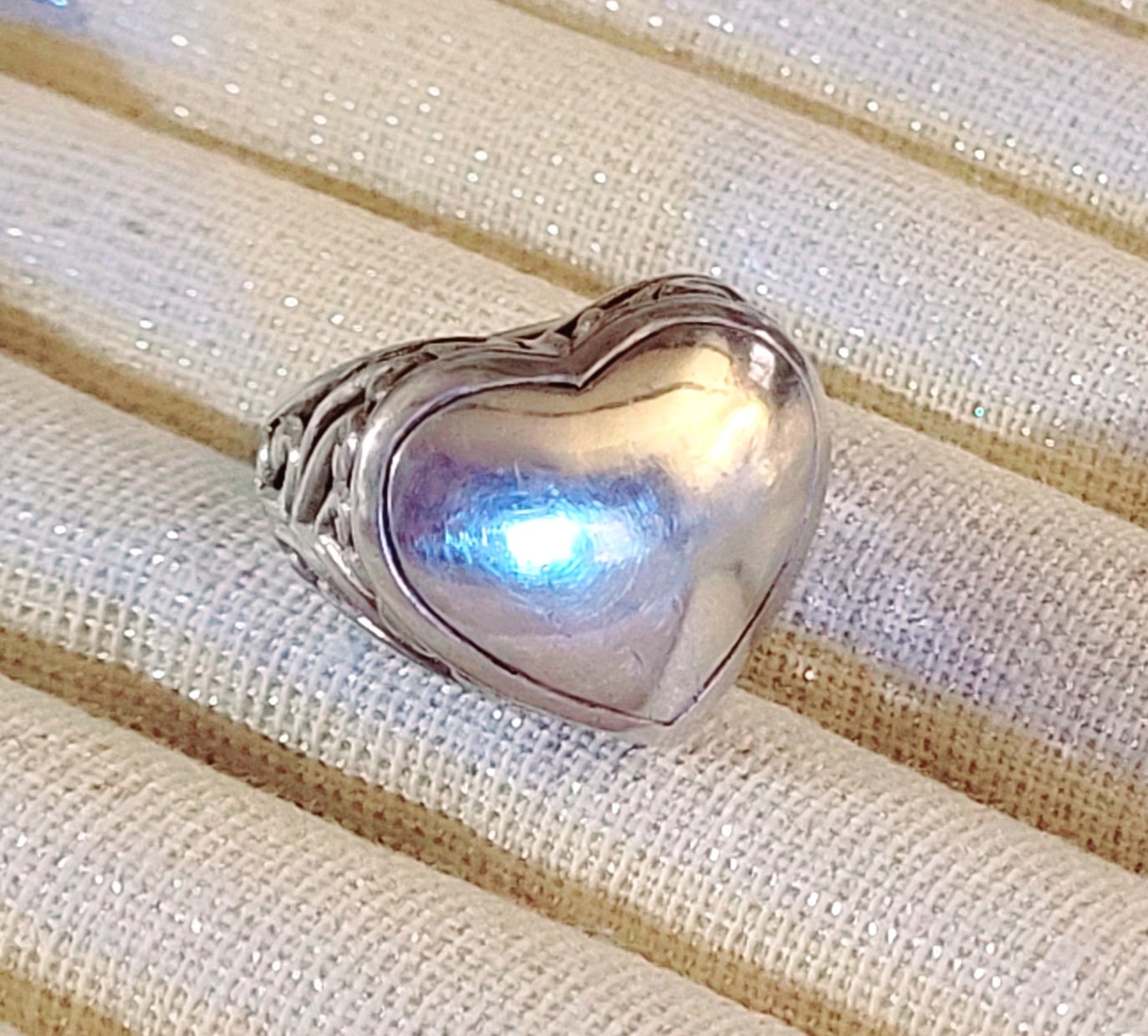 Pretty Chisel Stainless Steel Matte Heart Ring (sz 6.5)