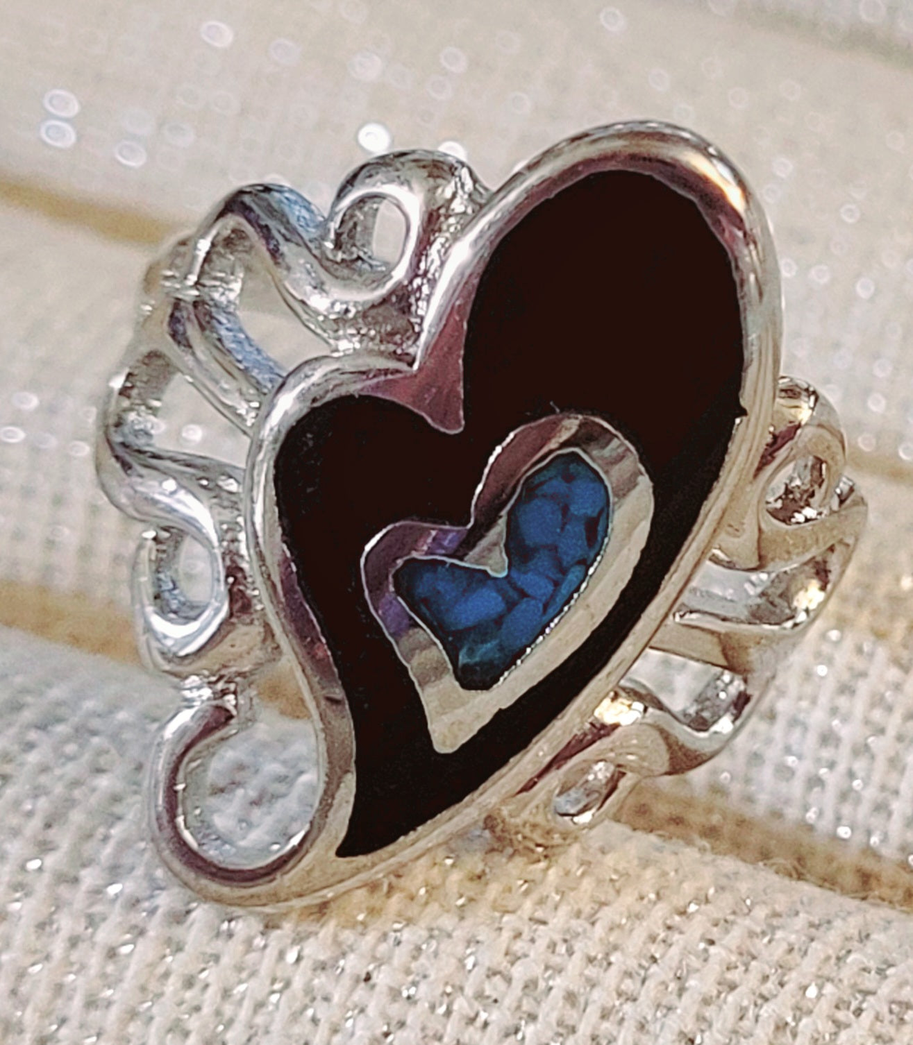 Gorgeous Silvertone Black Enamel Turquoise Inlay Hearts Ring (sz 4.75)