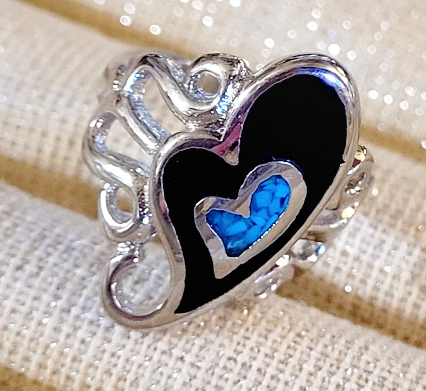 Gorgeous Silvertone Black Enamel Turquoise Inlay Hearts Ring (sz 4.75)