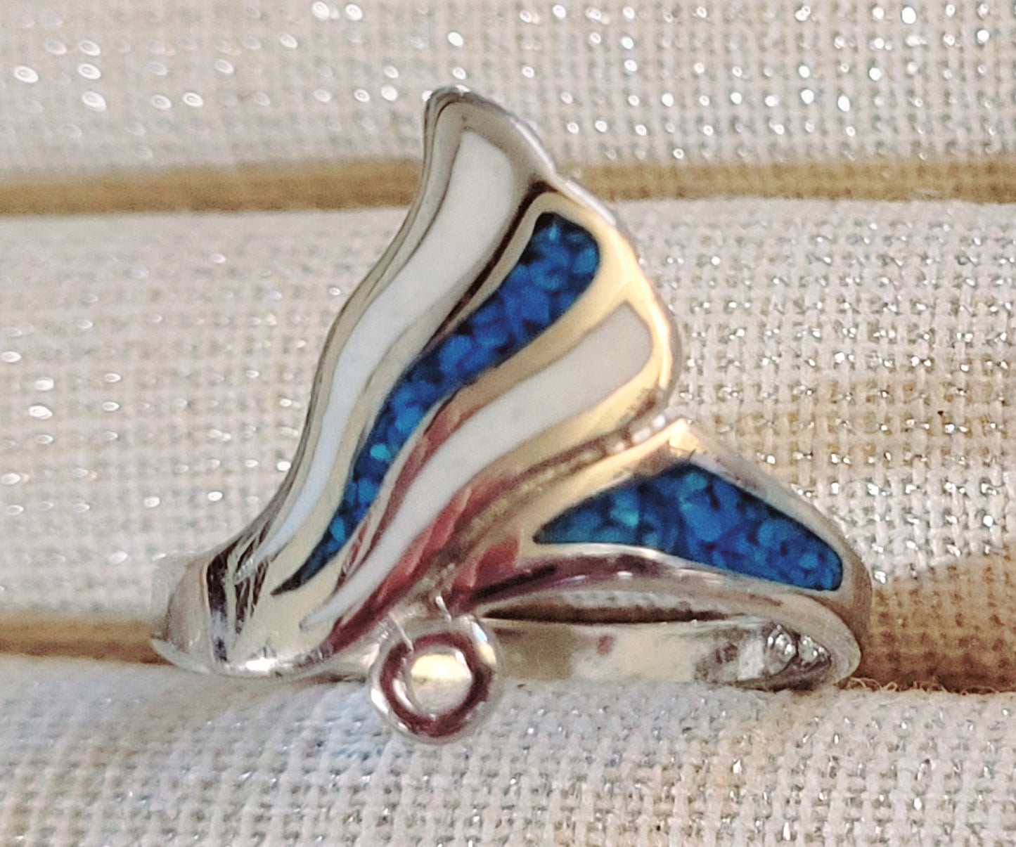 Silvertone Ring with White Enamel & Turquoise Inlay Waves (sz 8.25)
