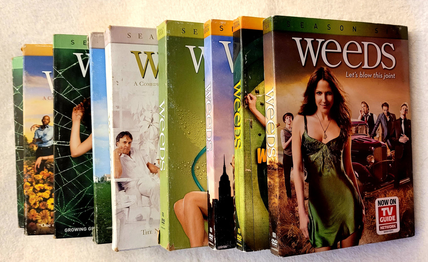 "The Weeds" DVD Collection: ALL SEASONS!!