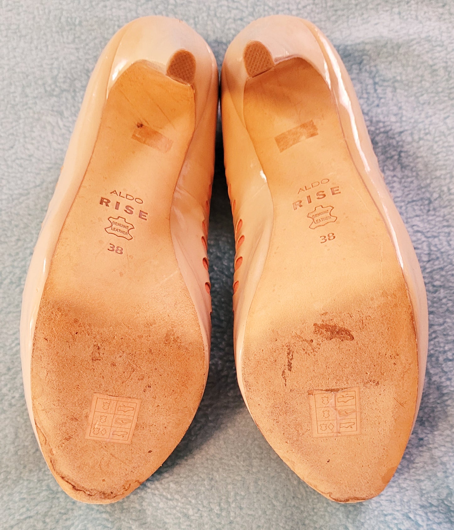 ALDO RISE 4.5" Heel Pump Ladies *Beige/Pink Shoe (Size: 38/7.5)