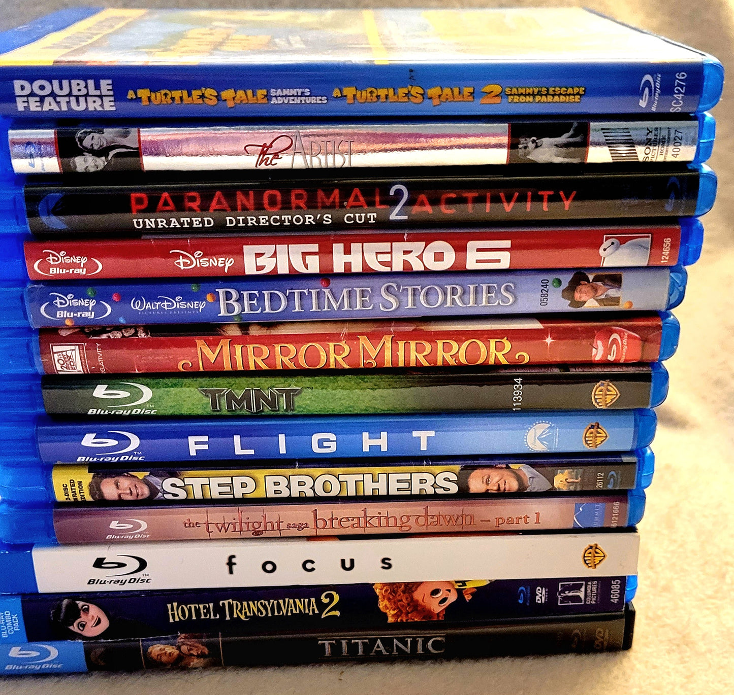 Awesome Lot of 13 Blu-Ray Movies/Cartoons