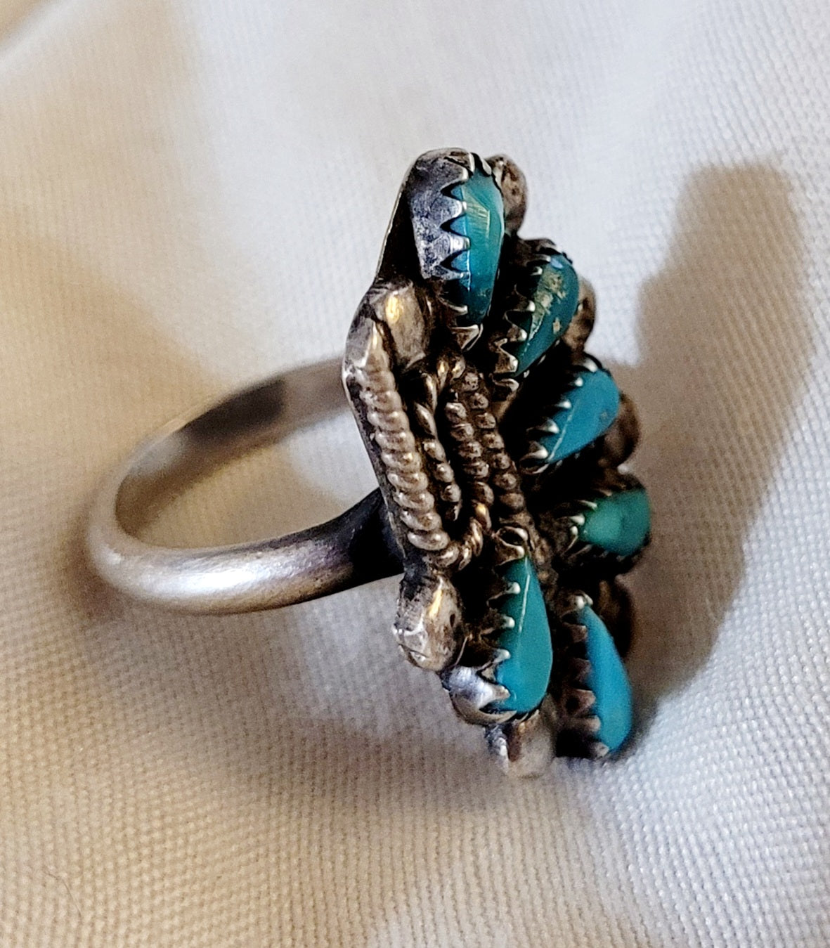 Vintage Sterling Silver Petit Point Ring (Size 5)