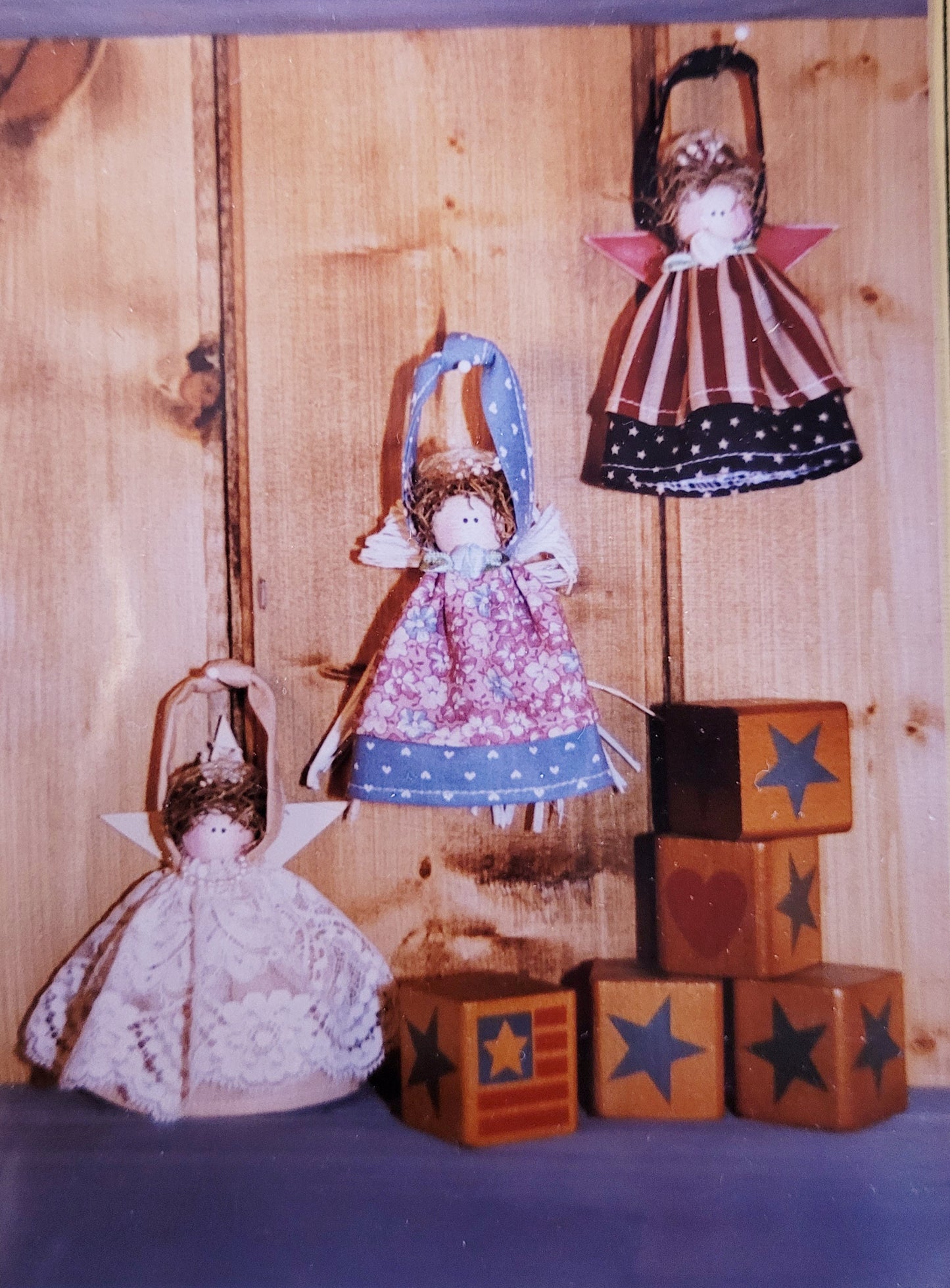 "Wood'n'Yarn Collectables" (Peg Of My Heart 5" Angel) #103 @1992