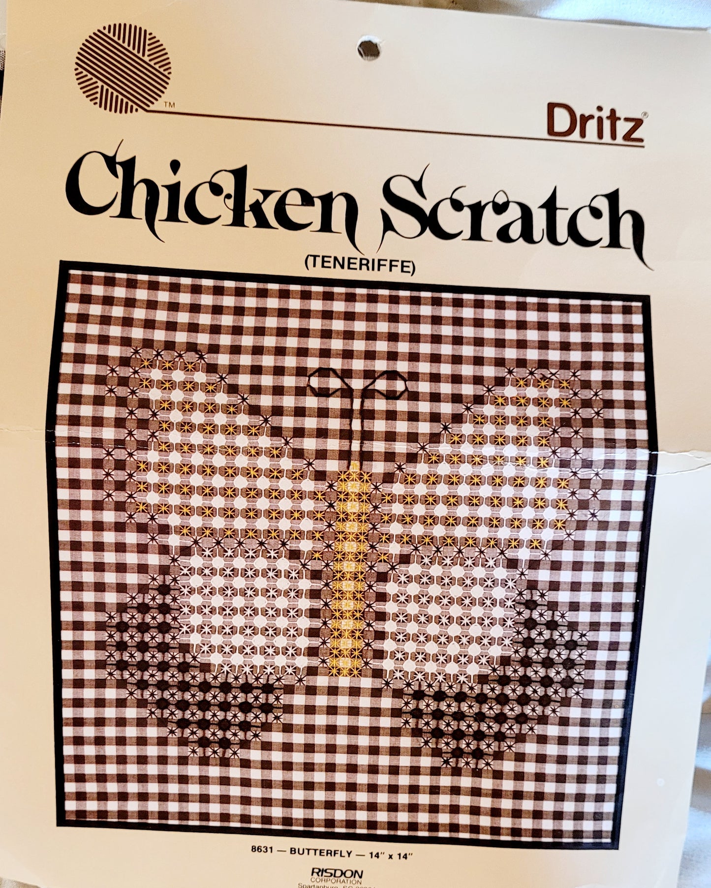 Chicken Scratch (Teneriffe) *Butterfly 14"x14" Pillow Quilt Pattern