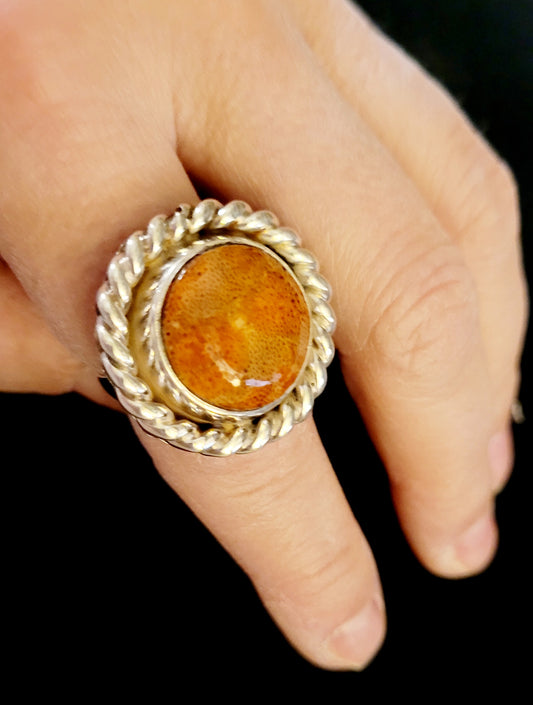 Beautiful *Large Round Sterling Silver & Deep Coral Ring (size 8)