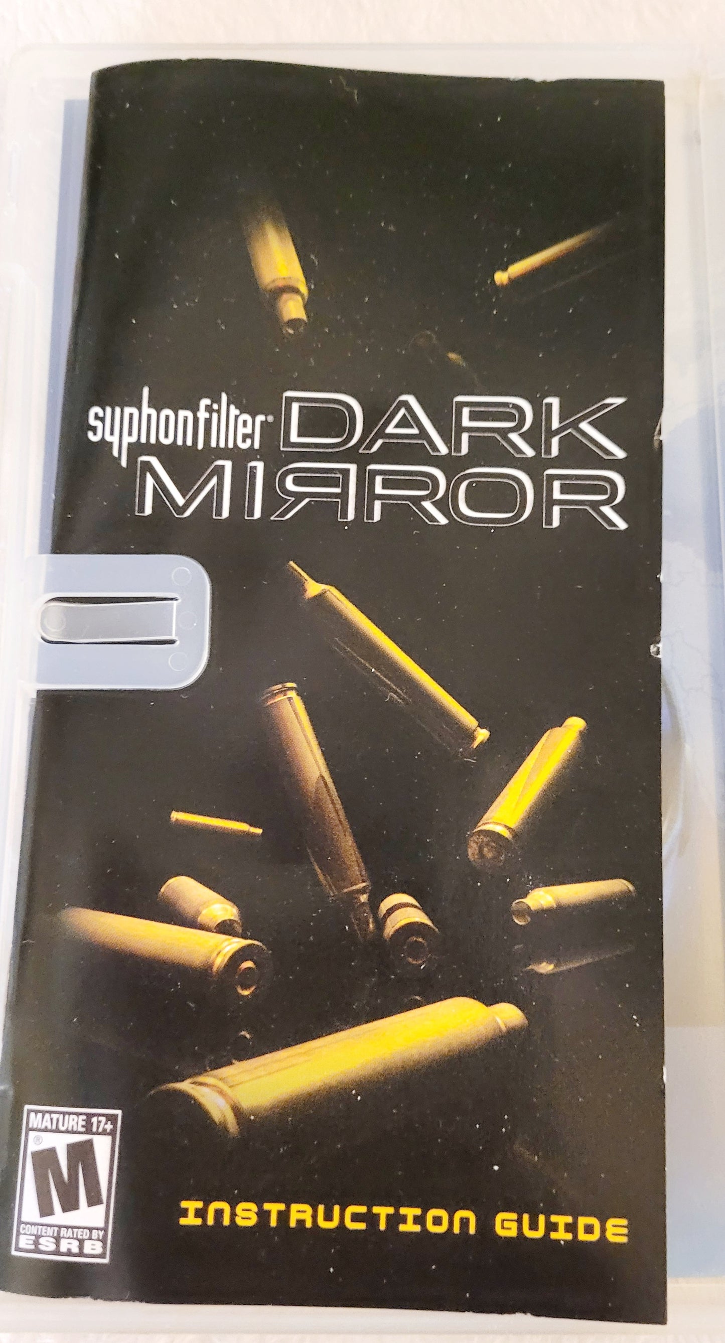 Dark Mirror *PSP PlayStation "Armed/Ready Gabe Logan"