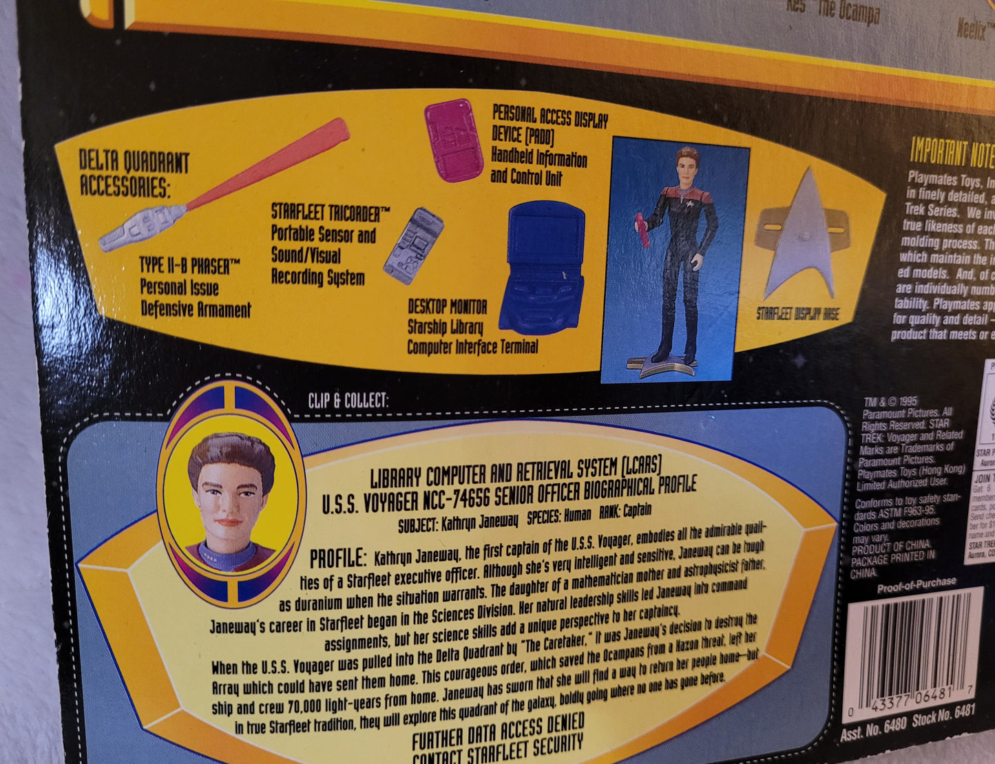 Star Trek Voyager: Captain Janeway Action Figure
