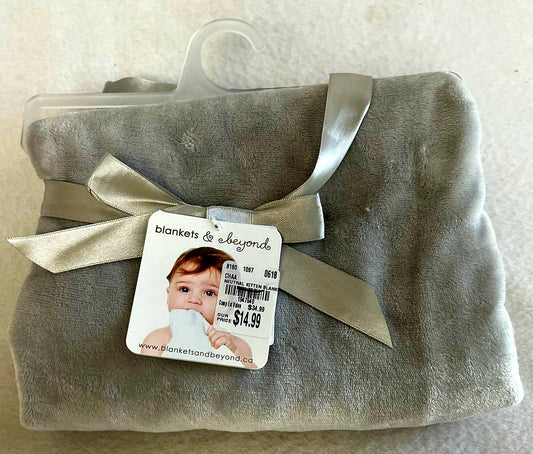 New *"Blankets & Beyond" (Very Soft) Baby Blanket 30"x40"