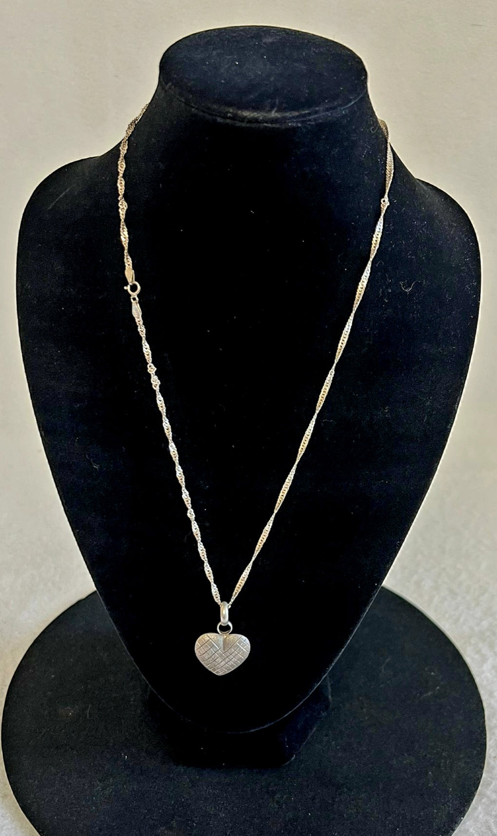 Beautiful *Sterling Silver Solid Heart 10.75" Necklace