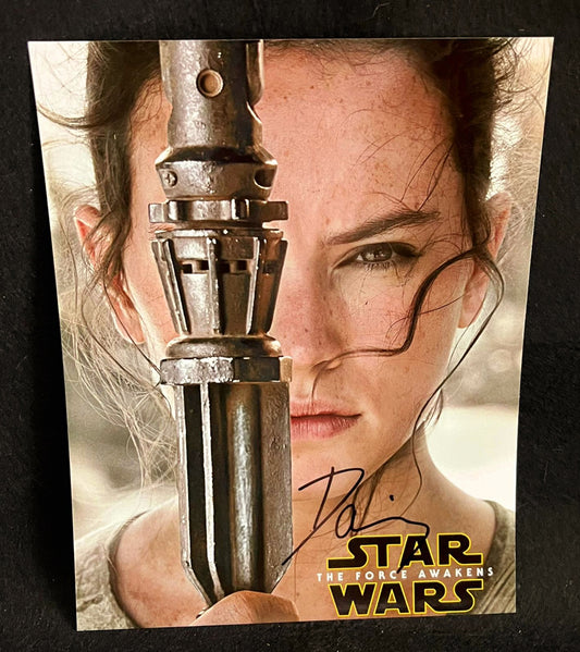 Daisy Ridley *Autographed Star Wars Force Awakens 8x10 Photo w/ COA