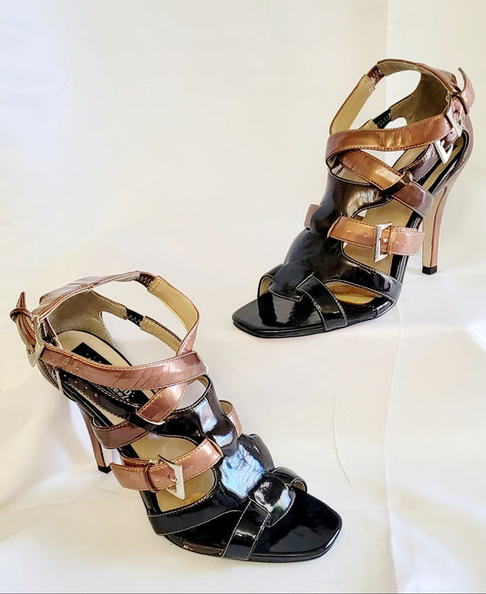 NIB *Beautiful Black & Brown Strappy Metalic 3” Heel Shoes for Women (Size 9)