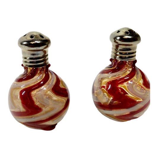 Beautiful *Glass Blowen Set "Salt & Pepper Shakers" Red/Gold