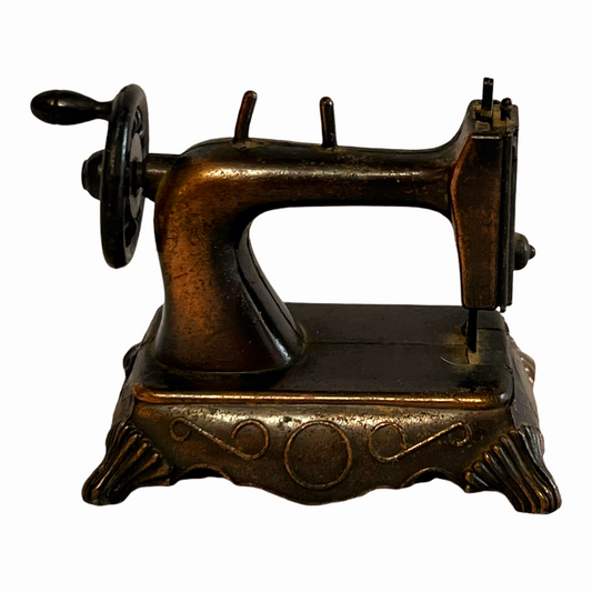 Vintage *Minature Replica "Sewing Machine" Pencil Sharpener