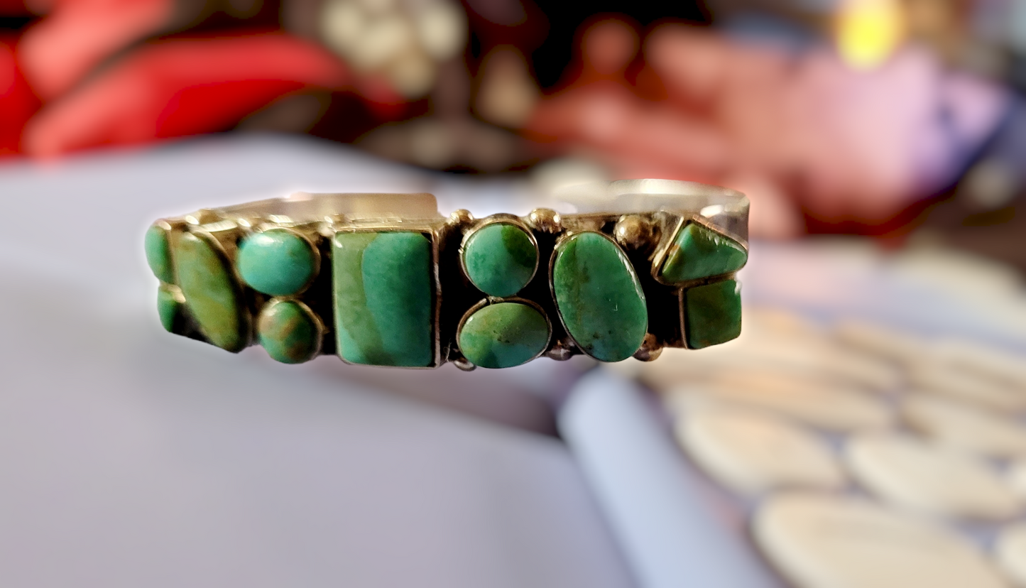 Beautiful *Vintage Sterling Silver & Multi-Stone Turquoise Bracelet