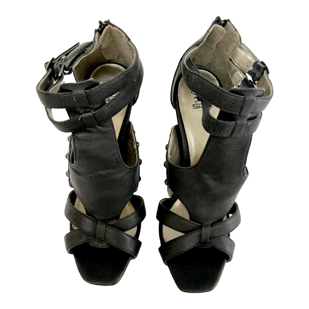 NIB *Black 4” Double Buckle Shiekh High Heeled Shoes (size 9)