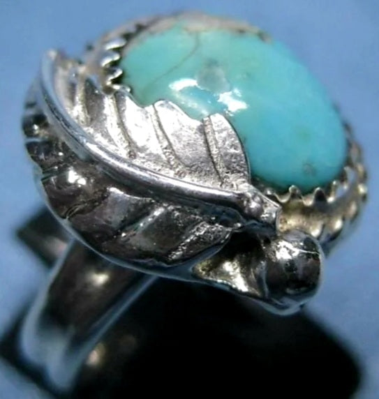 Stunning Sterling Silver Turquoise Ring w/ a SW Design (size 8)