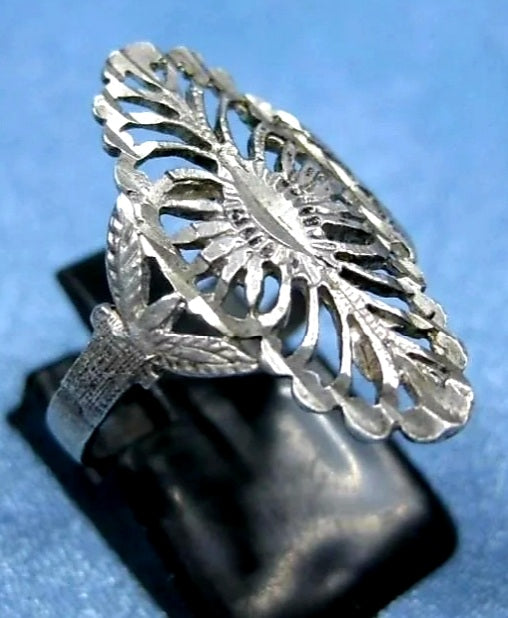 Beautiful Vintage Silver Tone Filigree Ring * Size 7 1/2