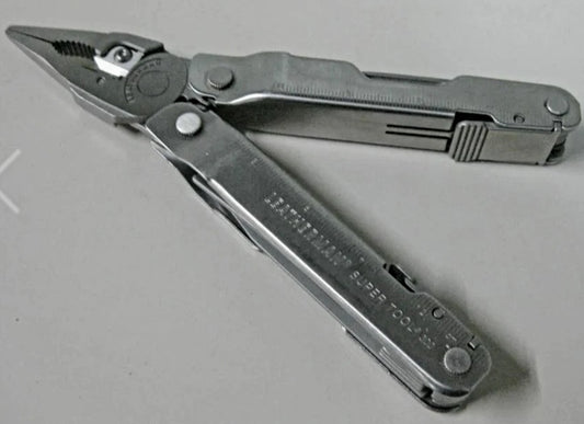 Classic Leatherman Super Tool 300 (Multi Tool) *Great Condition