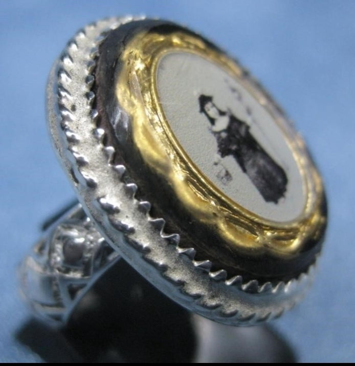 Sterling Silver 'SANTO NINO' Shield Ring (size 6)