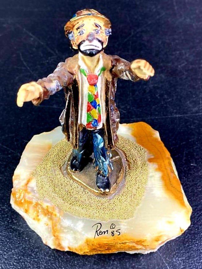 Stunning Figurine by Ron Lee 1985 "World of Clowns" *Signed
