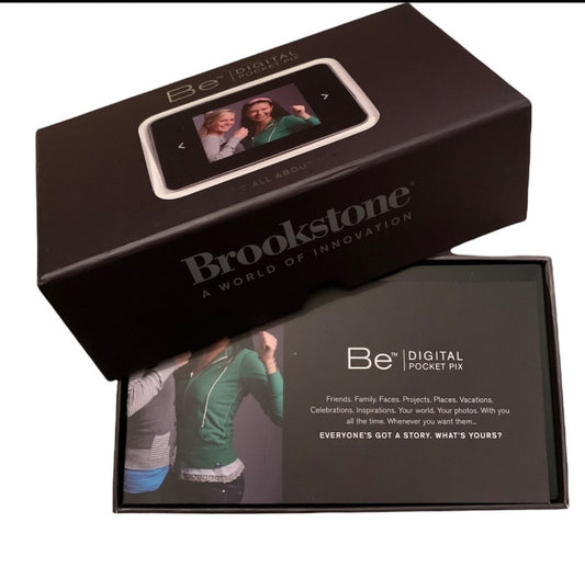 Brookstone *Be Digital Pocket Pix Photo Album NIB
