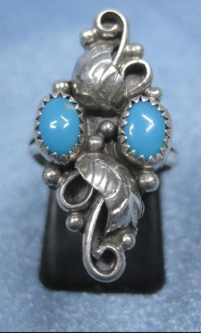 Beautiful Sterling Silver Turquoise Ring *Size 5