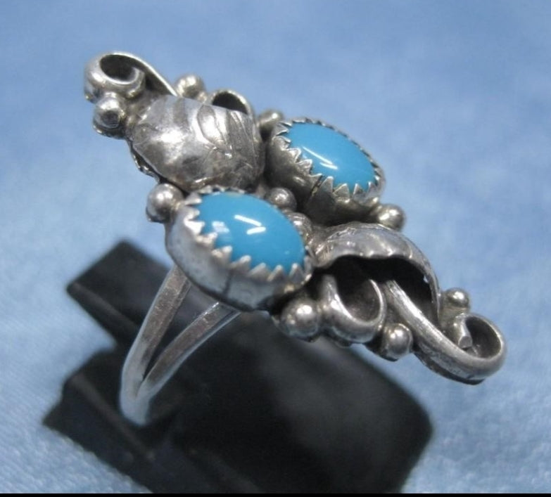 Beautiful Sterling Silver Turquoise Ring *Size 5