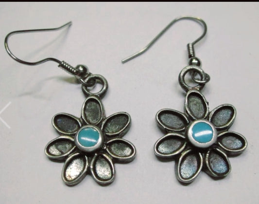 Lovely Vintage Sterling Silver & Turquoise Stone Flower Earrings *Hallmarked