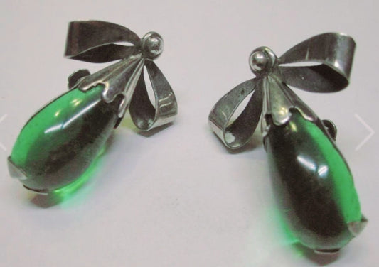 Beautiful Vintage Sterling Silver & Green Glass Earrings *Hallmarked
