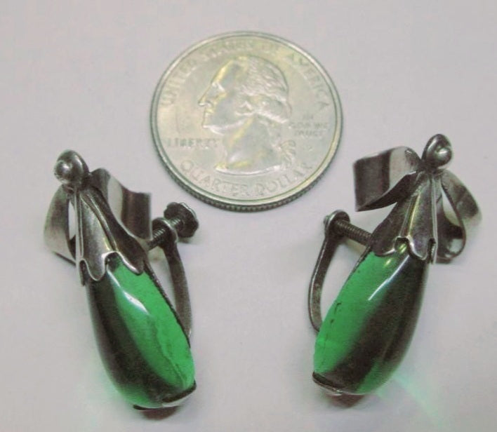 Beautiful Vintage Sterling Silver & Green Glass Earrings *Hallmarked
