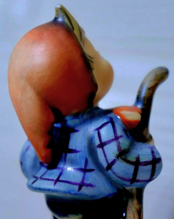 Goebel Figurine "LITTLE HIKER" Hummel