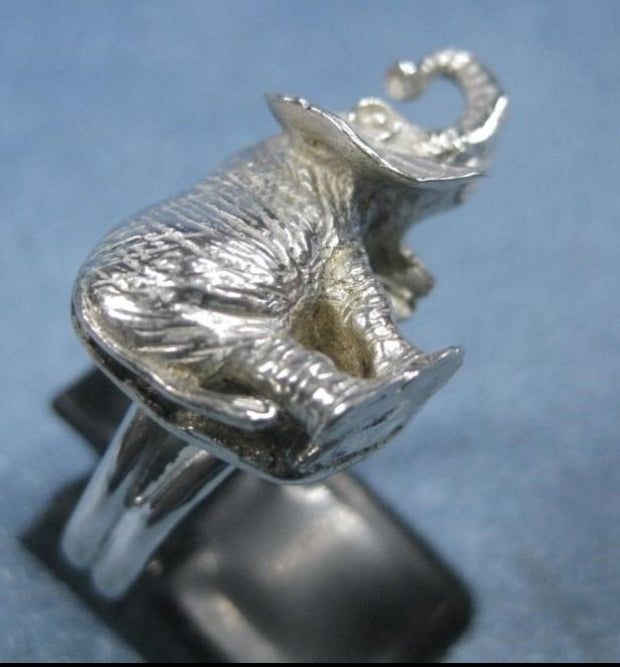 Adorable Sterling Silver Elephant Ring *Size 8