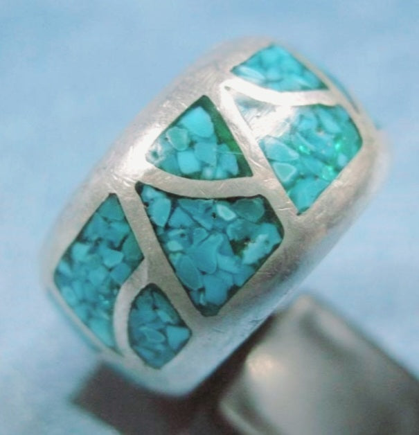 Sterling Silver SouthWestern Design w/ Turquoise Inlay (Size 7.75)