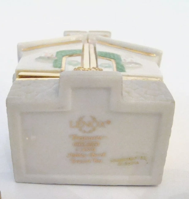 Beautiful LENOX Porcelain Hinged Trinket Box *Holiday Church
