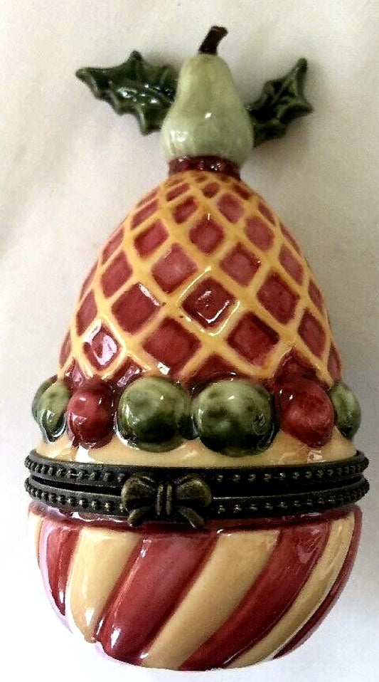 Vintage Egg Pear & Holly Porcelain Trinket Box Villeroy/Boch #1748