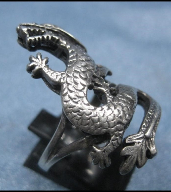 Vintage Sterling Silver Dragon Ring Hallmarked .925 (size 8.75)