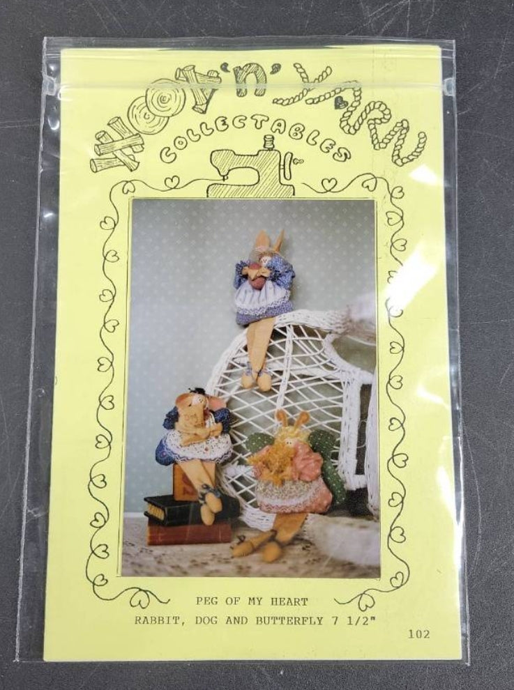 "Wood'n'Yarn Collectables" (Rabbit, Dog, Butterfly 7.5") #102 @1992