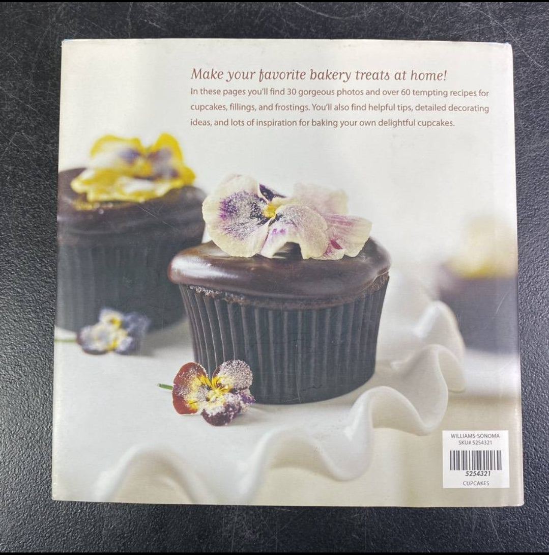 CUPCAKES *Luscious Bakeshop Favorites Cookbook