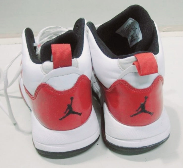 Nike  Kids Air Jordan Maxin 200 White Red Basketball Shoes 7Y