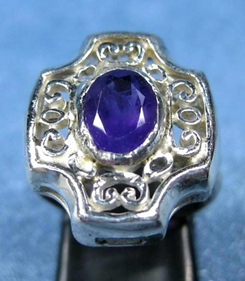 Pretty Sterling Silver & Amethyst SW Ring *Size 6.25