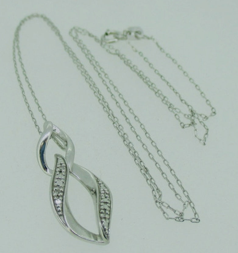 Gorgous Sterling Silver Infinity Twist Accent 22" Necklace
