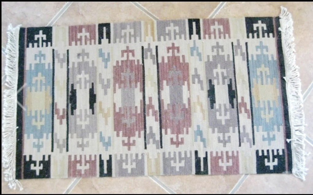 New *Colorful SouthWestern Wool HandWoven Rug  (38" x 20")